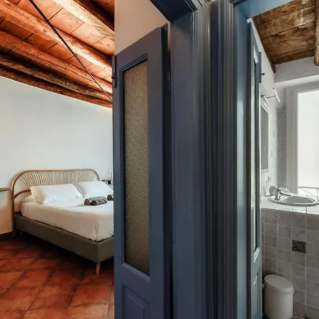 Azure Hug - The House Of Travelers * Como