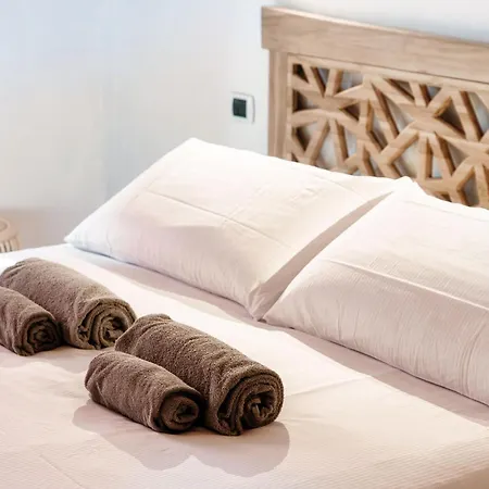 Azure Hug - The House Of Travelers Όπως