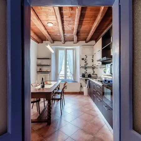 Azure Hug - The House Of Travelers Apartament *