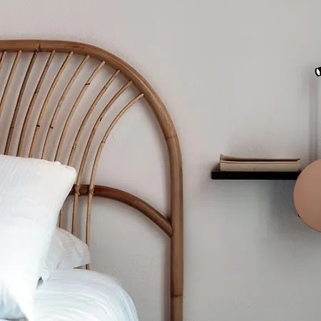 Azure Hug - The House Of Travelers Como