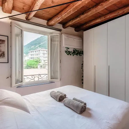 Azure Hug - The House Of Travelers Apartament *