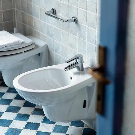 Azure Hug - The House Of Travelers *