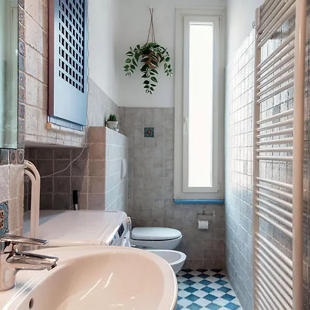 Azure Hug - The House Of Travelers Apartament